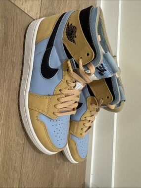 Jordan Women’s Low-Top Zoom Air Sneakers in Light Blue, Tan &‎ Black